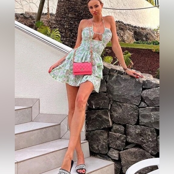 Ditsy Floral Print Shirred Crisscross Back - Picture 8 of 14